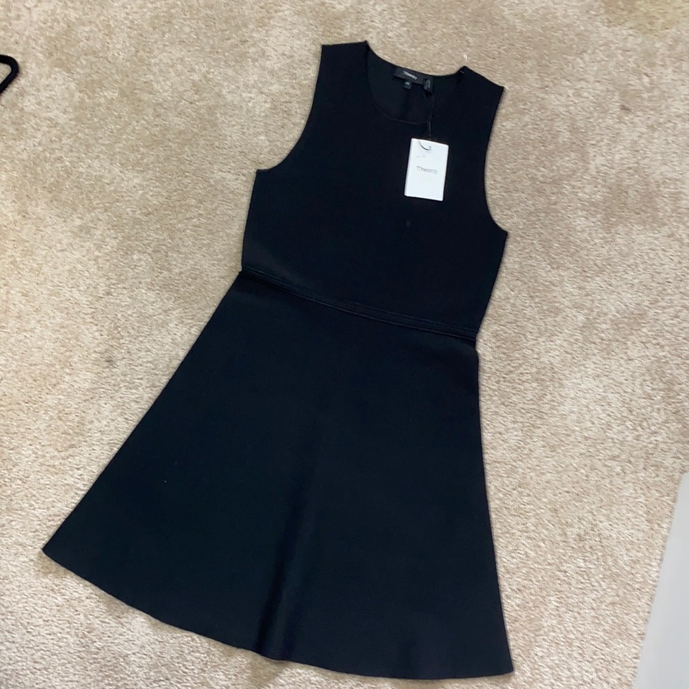 !THEORY! M BLACK FLARE KNIT DRESS